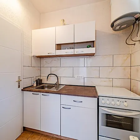 Daire By The Sea Ubli, - 24676 *